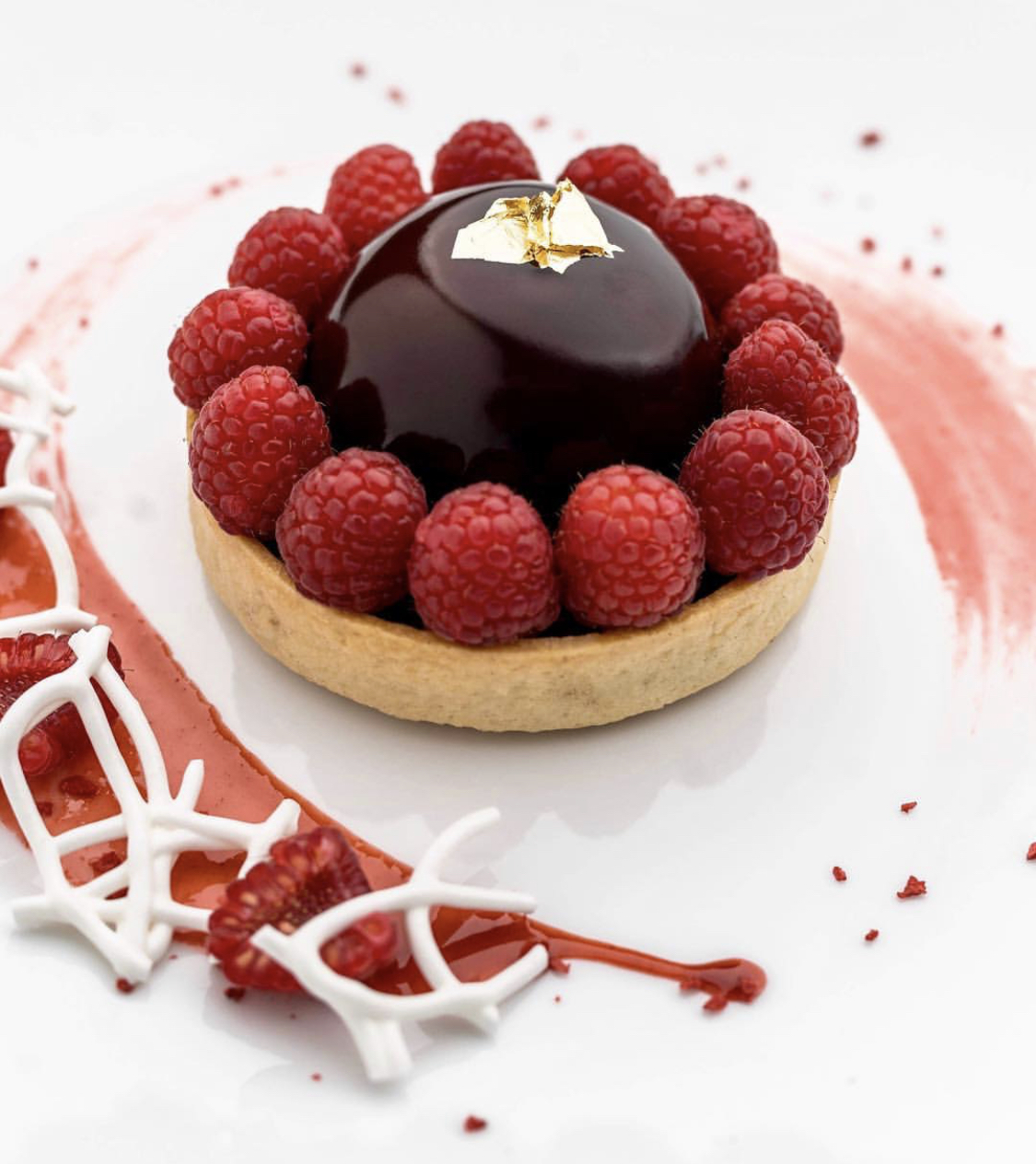 Chocolate raspberry tart — inflight catering Spain